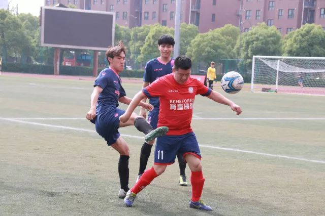 今晚CBA总决赛G2：上海男篮外援缺阵，卢伟如何逆转局势？